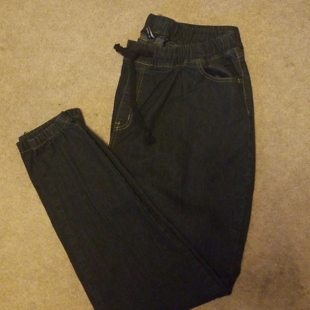 Pants - Picture 3 of 4